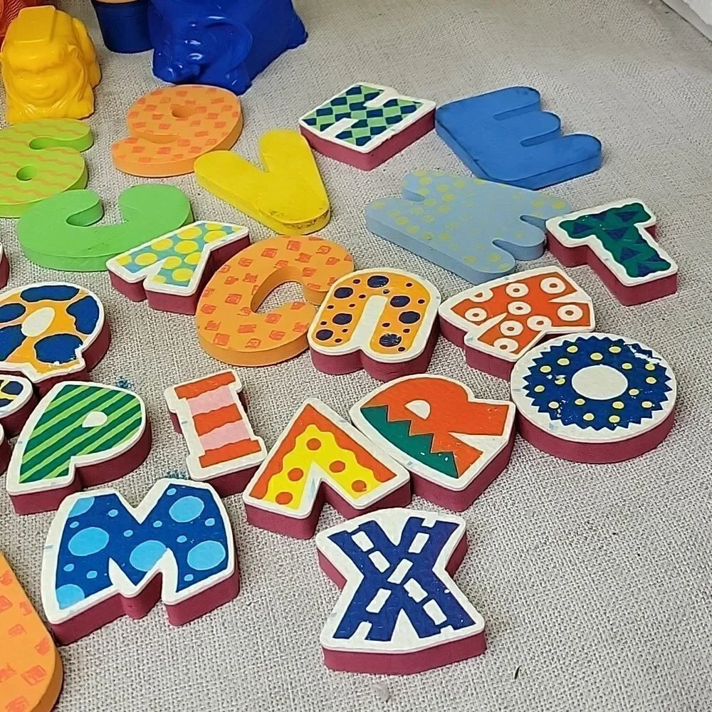 Bath toy assortment with mesh bag‎